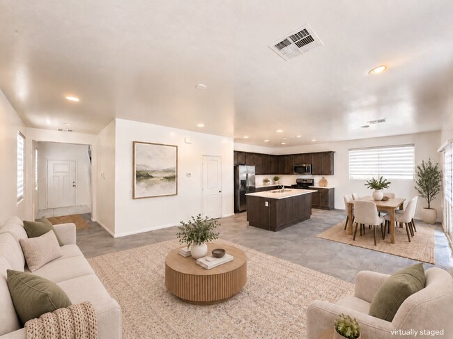 Photo - 6784 Pivot Point St