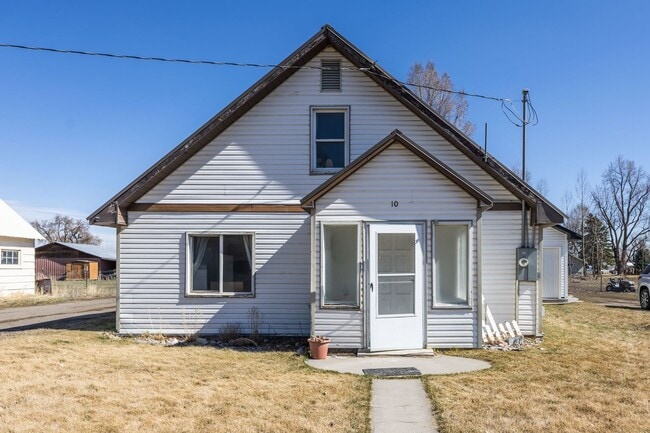 Building Photo - Cozy 4 Bedroom Home on large plot of land in Parker