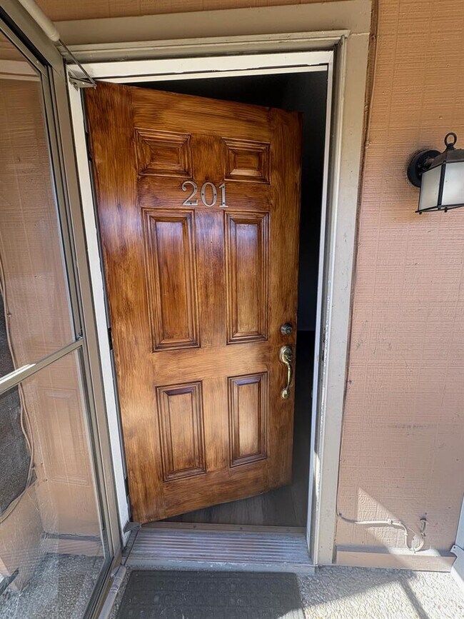 Photo - 7801 Shoal Creek Blvd Unidad 201