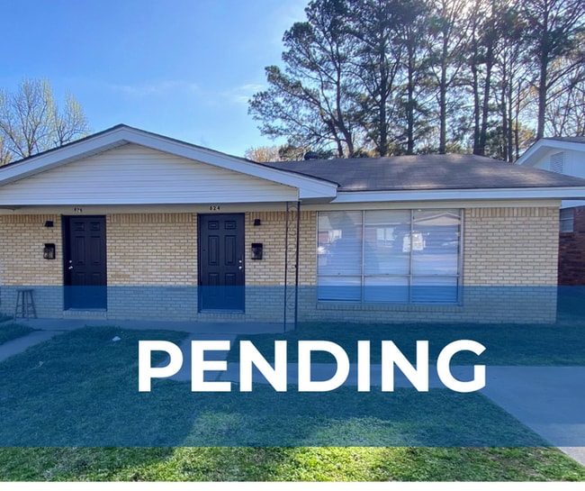 Building Photo - 824 Jane Dr