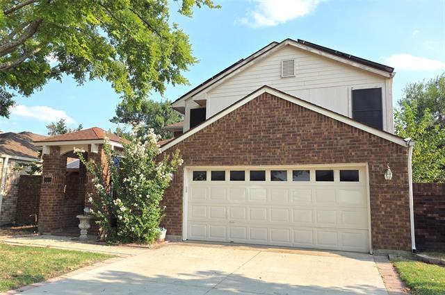 Photo - 3908 Denham Way