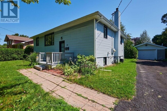 35 Tauvette St