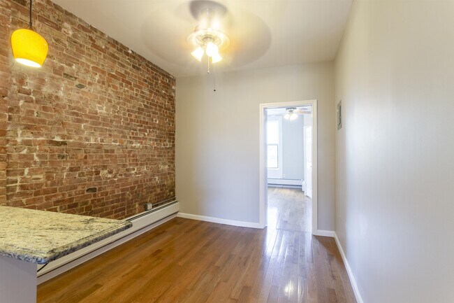 Photo - 145 Brunswick St Unidad 3L