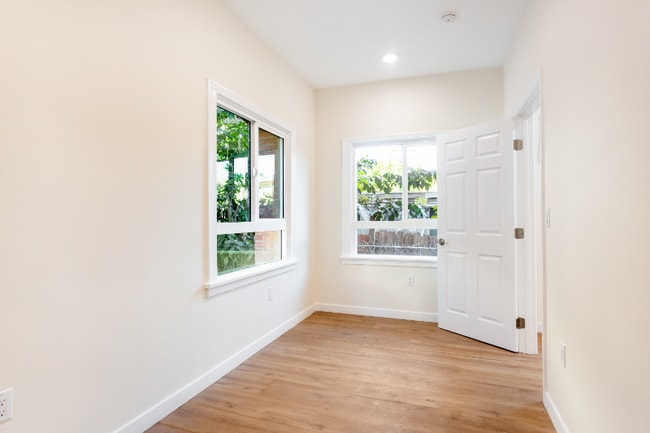 Photo - 5503 Romaine St Unidad 107