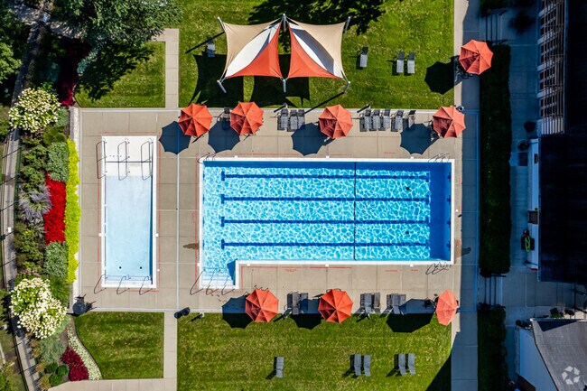 Pool - The Gateway at Summerset