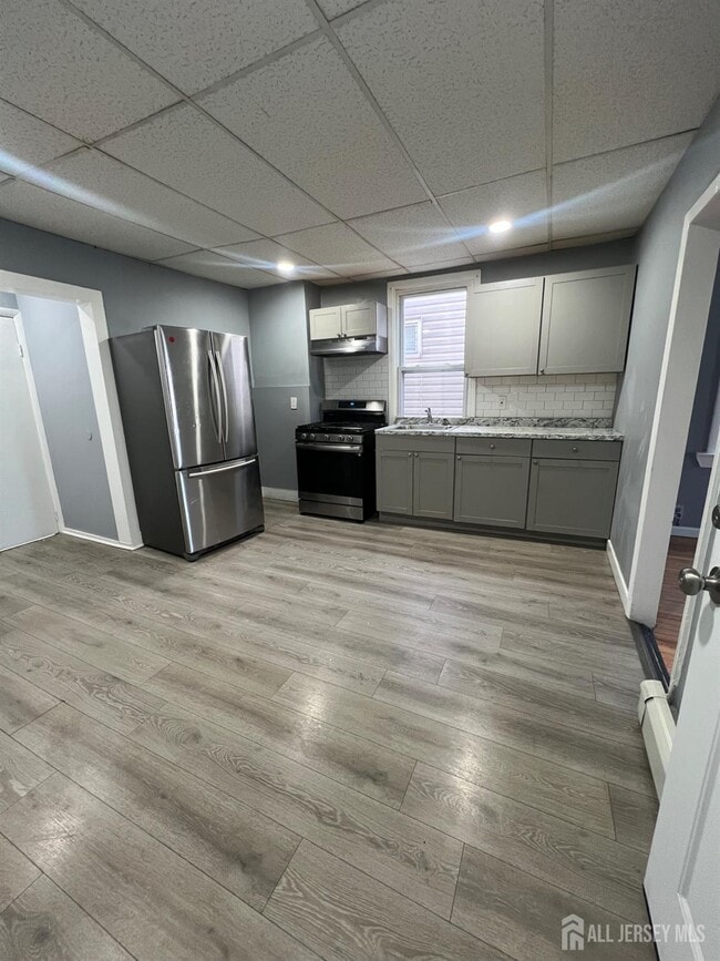 Photo - 387 Market St