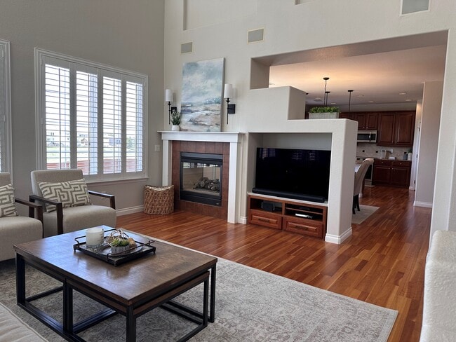 Photo - 10607 Ashfield St