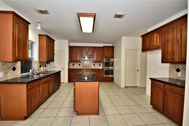 Photo - 17315 Marigold Dr