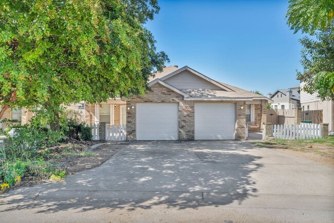 Building Photo - 710 Claremont Pky Unit A Rental