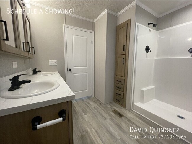 Photo - 701 Mill St