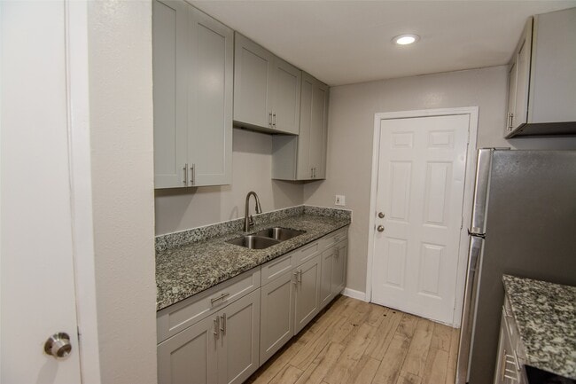 Photo - 1651 Northwood St Unit 1651