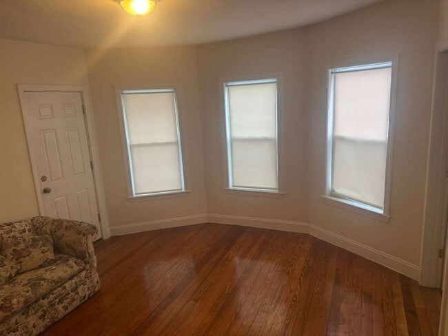 Photo - 293 School St Unidad 2 L