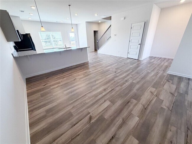 Photo - 1011 Stiles Rd SW