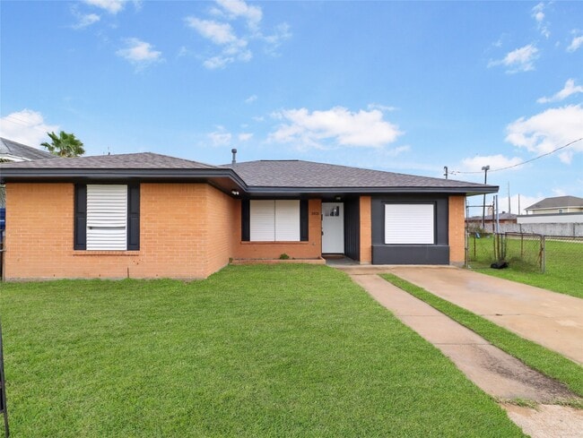 Photo - 3105 Church St