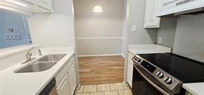Building Photo - 12166 Metric Blvd Unit 2006