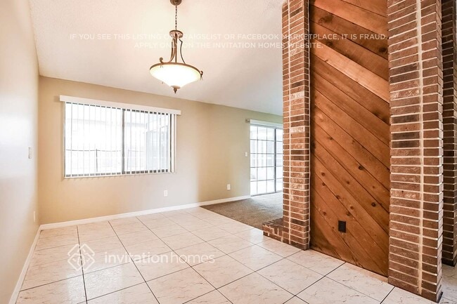 Photo - 930 Waverly Dr