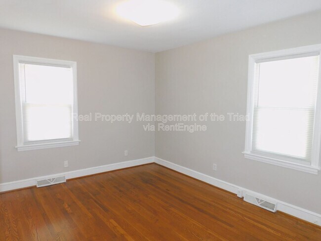 Photo - 2644 Walker Ave