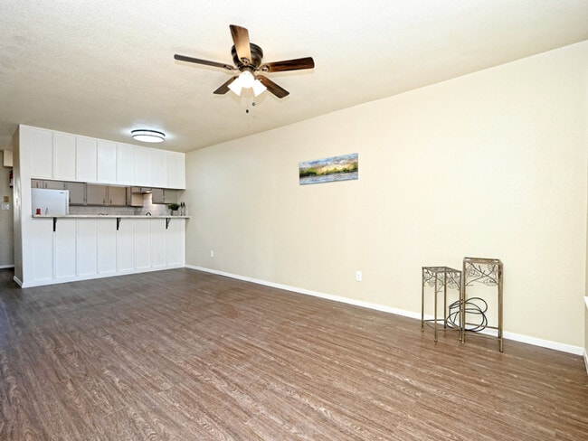 Building Photo - 2306 Cottonwood Dr Rental