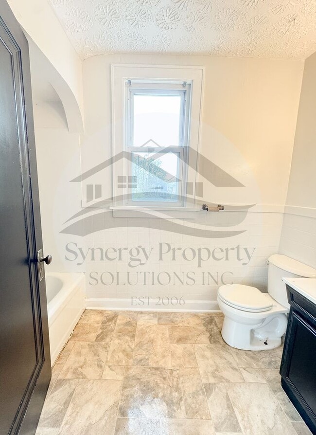 Photo - 46 Bartley Ave Unit 46 1/2