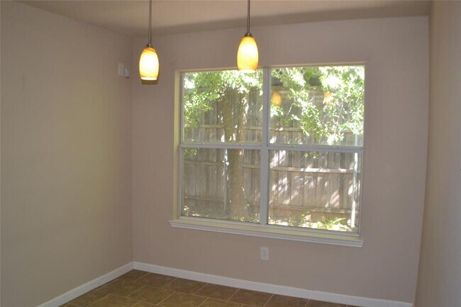 Photo - 2718 Rockhill Rd