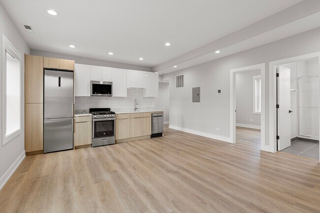 Photo - 1548 W Juneway Terrace Unit 1B