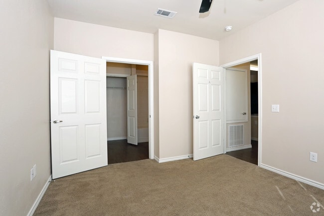 915SF_Two Bedroom_Bedroom