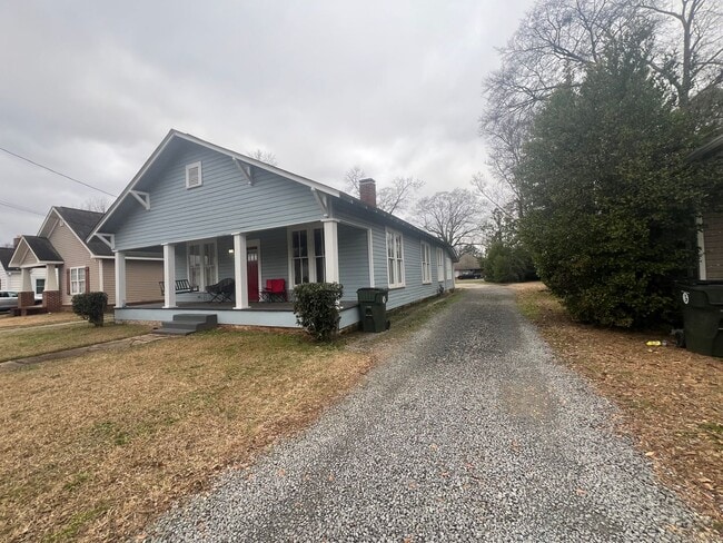 1606 3rd Ave