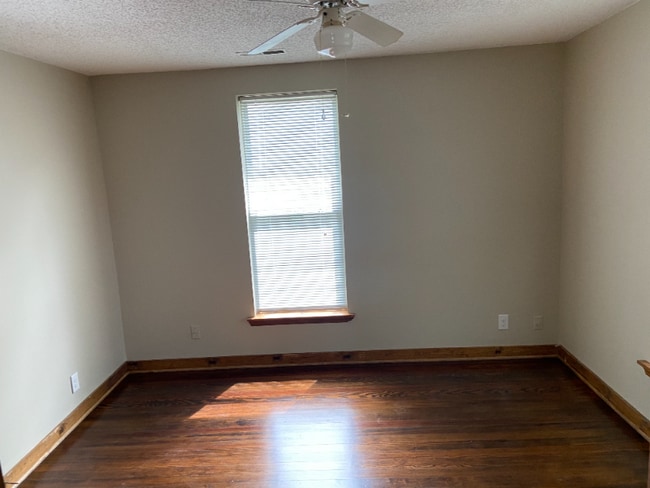 Photo - 103 S 4th St