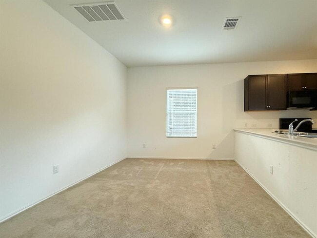 Photo - 112 Standing Rock Ln