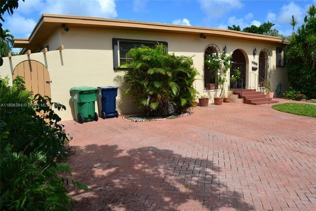 Photo - 7855 SW 17th Terrace