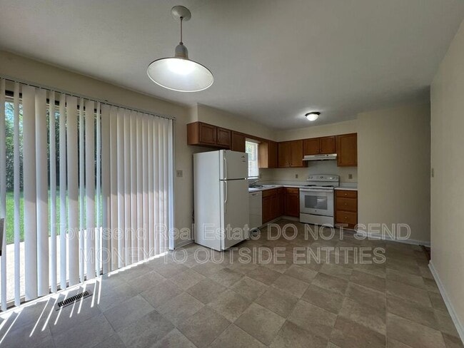 Photo - 2213 Stanton St