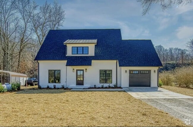Building Photo - 3 bed 3 bath on the water! New build! Avai... Rental