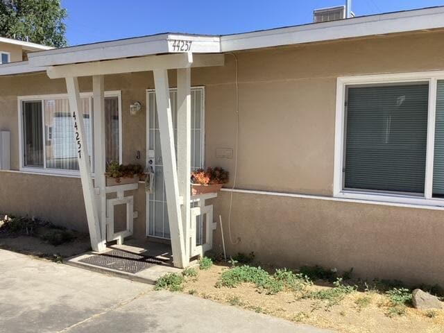 Photo - 44257 Beech Ave