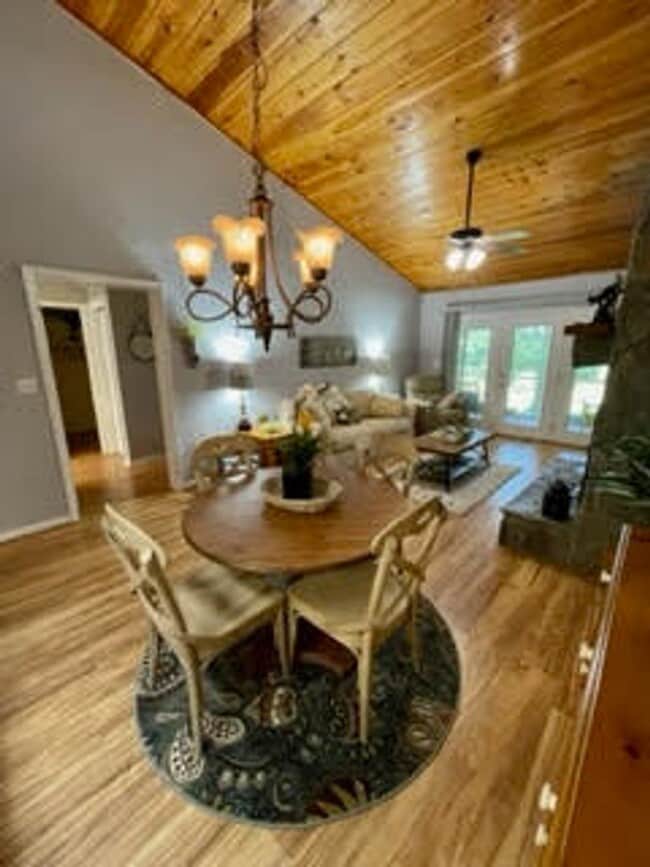 Photo - VILLA WITH MOUNTAIN VIEWS