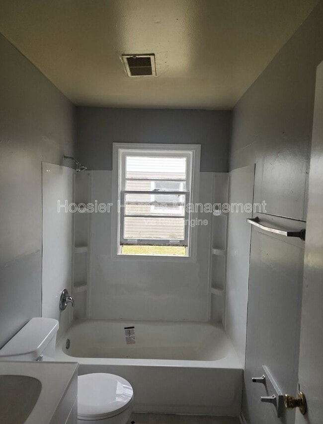 Photo - 2202 N Kitley Ave