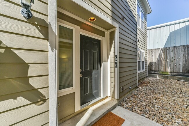 Photo - 5305 Avenue J