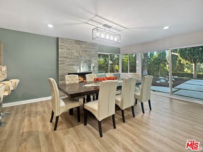 15701 Royal Ridge Rd