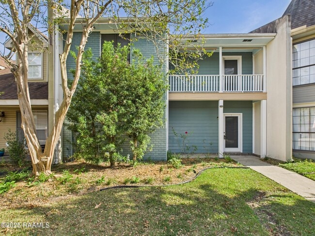 Building Photo - 19 Courtyard Cir