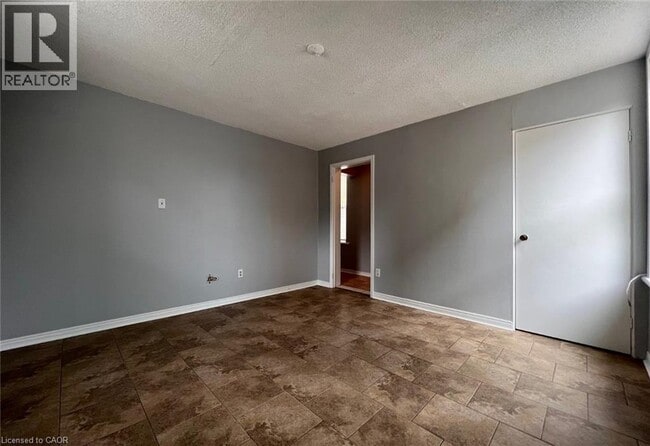 Photo - 432 Clarence St Unité 3