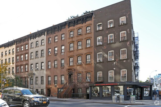 Photo - 468 W 23rd St