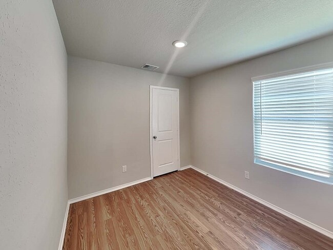 Photo - 5528 Verdugos Pl