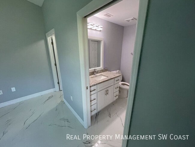 Photo - 5349 29th St SW