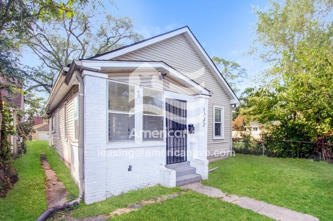 Photo - 1732 Draper St