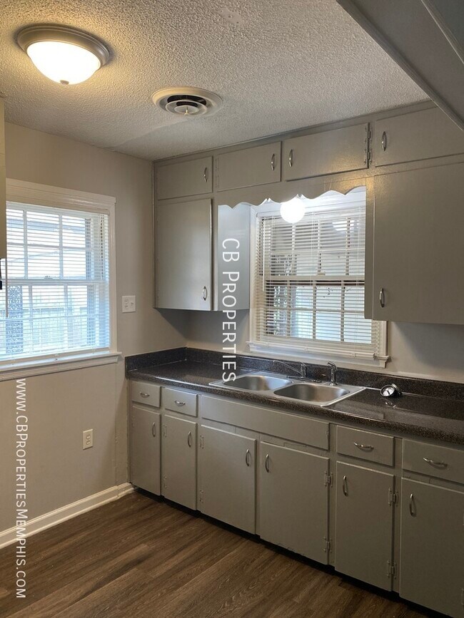 Photo - 3816 Maid Marian Ln