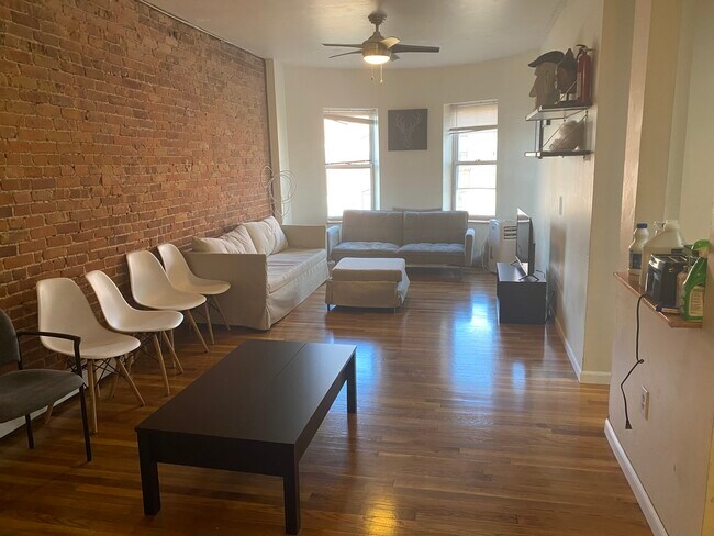 Photo - 618 Columbus Ave Unidad 4