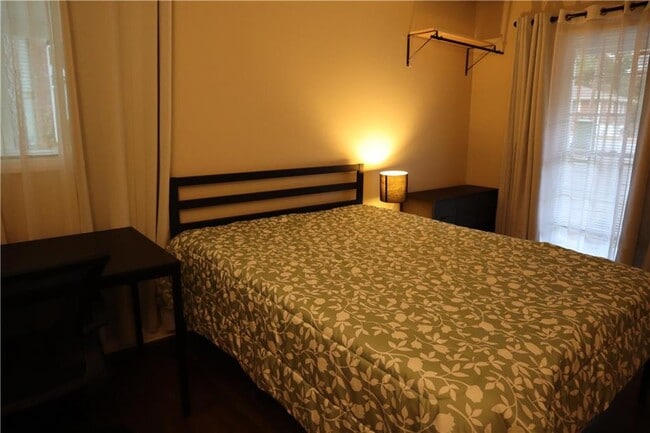 Photo - 3033 Empire Blvd SW