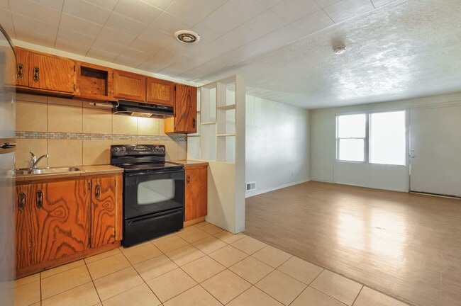 Photo - Unique Tri-Plex Unit #2005