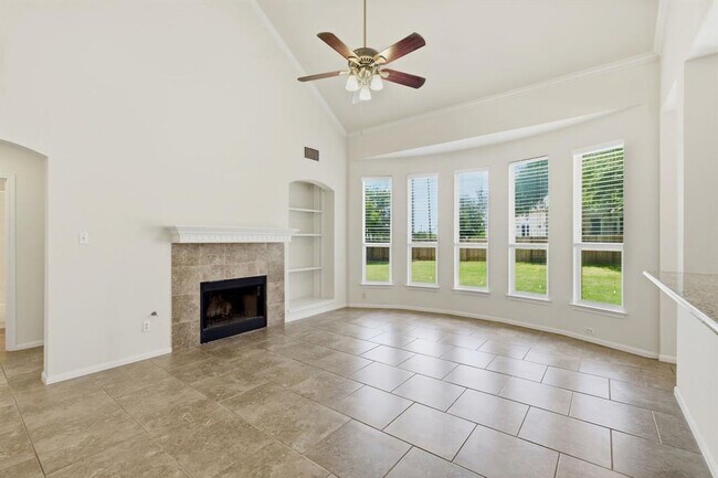 Photo - 2033 Creole Dr