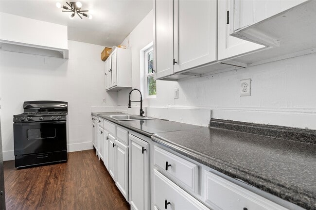 Photo - 725 S Washington Ave