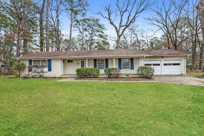 Building Photo - 5544 Wayneland Dr